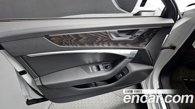 Audi A6 (C8) 45 TFSI Quattro Premium 2021 — фото 24