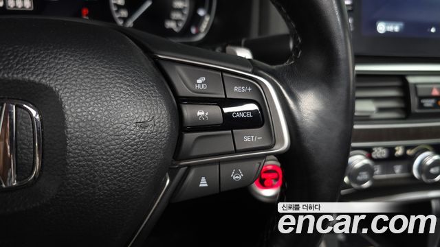 Honda Accord (X) 2.0 Hybrid Touring 2021 — фото 34