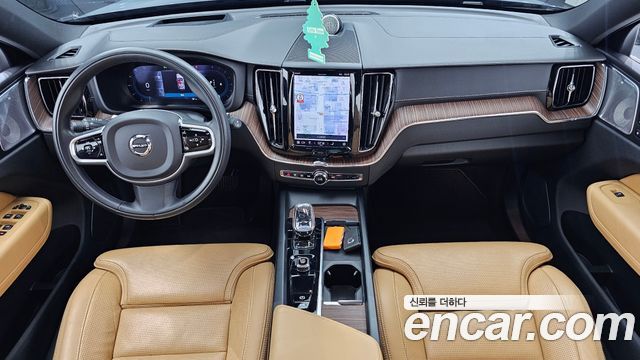 Volvo XC60 (II) B6 Inscirtion 2022 — фото 7