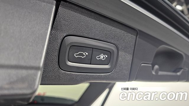 Volvo XC60 (II) B6 Inscirtion 2022 — фото 24