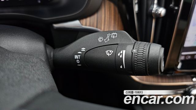 Volvo XC60 (II) B6 Inscirtion 2022 — фото 34