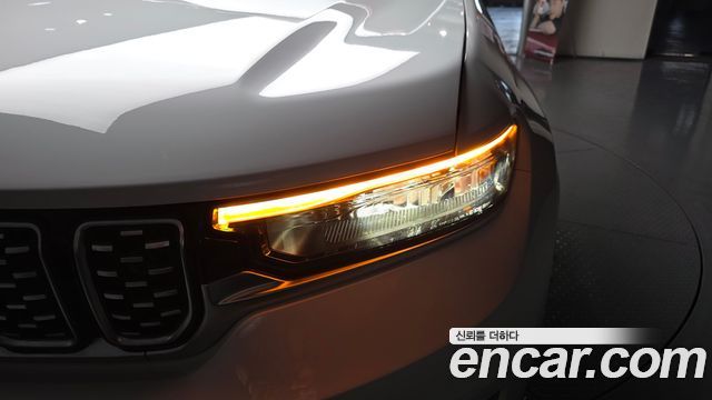 Jeep Grand Cherokee (WL) L 3.6 Summit Reserve 2023 — фото 22