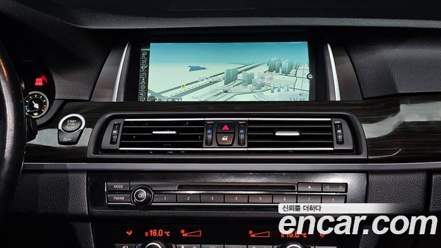 BMW 5 Series (F10) 528i xDrive Luxury 2014 — фото 14