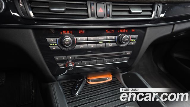 BMW X6 (F16) xDrive 30d 2016 — фото 17