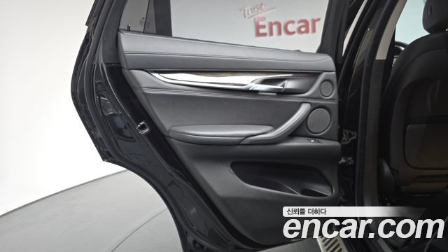 BMW X6 (F16) xDrive 30d 2016 — фото 25
