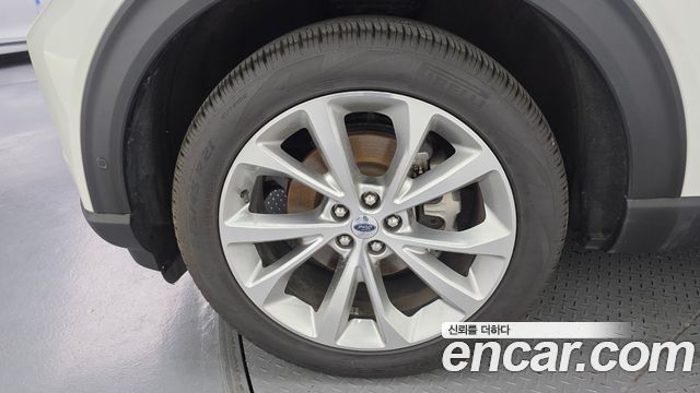 Ford Explorer (VI) 3.0 Platinum 4WD 2021 — фото 5