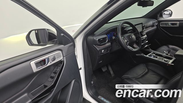 Ford Explorer (VI) 3.0 Platinum 4WD 2021 — фото 16