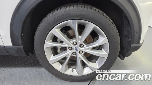 Ford Explorer (VI) 3.0 Platinum 4WD 2021 — фото 27
