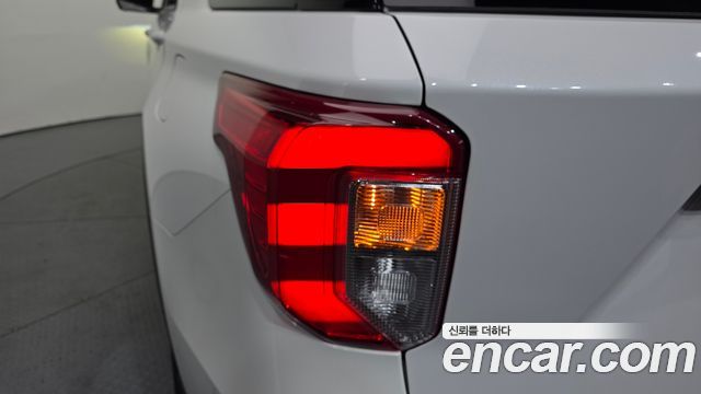 Ford Explorer (VI) 3.0 Platinum 4WD 2021 — фото 29