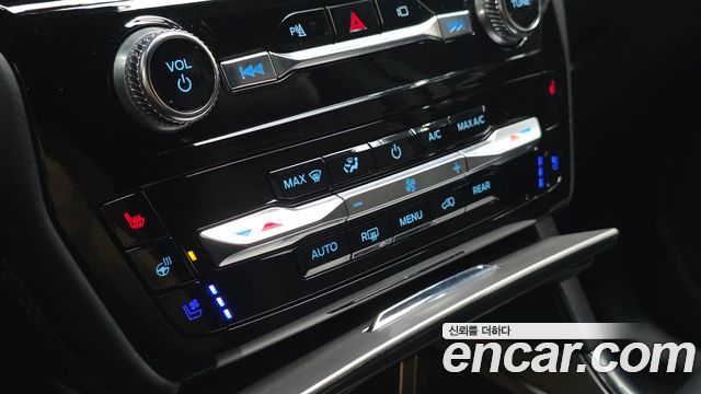 Ford Explorer (VI) 3.0 Platinum 4WD 2021 — фото 34