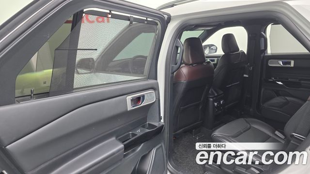 Ford Explorer (VI) 3.0 Platinum 4WD 2021 — фото 35
