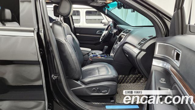 Ford Explorer 2.3 Limited 4WD 5th 2016 — фото 11
