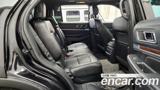 Ford Explorer 2.3 Limited 4WD 5th 2016 — фото 12