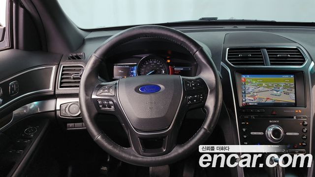 Ford Explorer 2.3 Limited 4WD 5th 2016 — фото 13