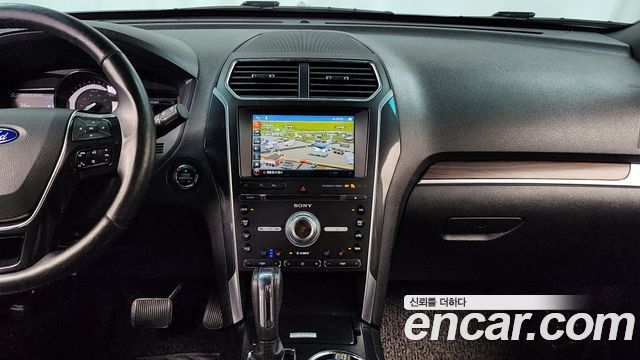 Ford Explorer 2.3 Limited 4WD 5th 2016 — фото 14