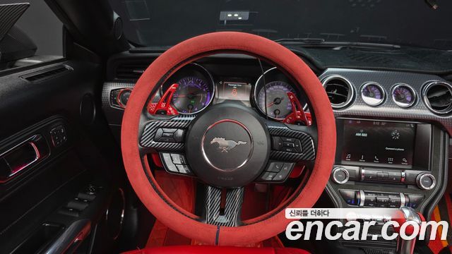 Ford Mustang Convertible 2017 — фото 13