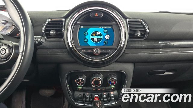 MINI Cooper Clubman Standard 2nd 2019 — фото 14