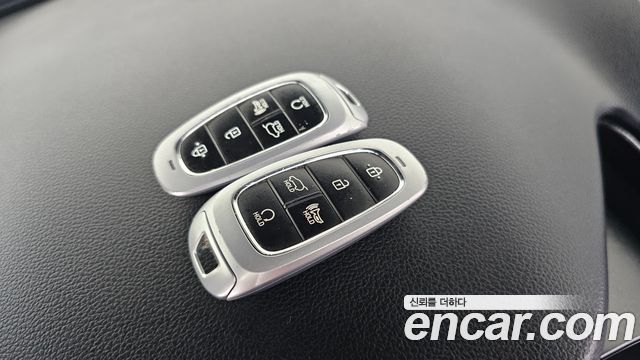 Hyundai Santa Fe Diesel 2.2 2WD Prestige 2021 — фото 15