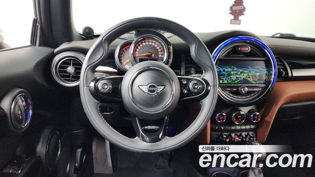 MINI Cooper S Seven Edition 3rd 2017 — фото 13