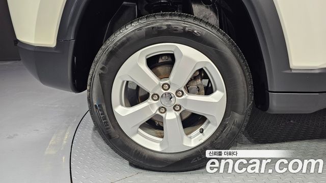Jeep Compass (II) 2.4 Longitude AWD 2018 — фото 5