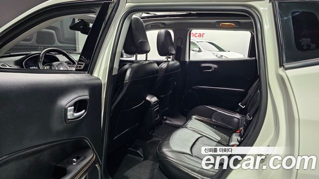 Jeep Compass (II) 2.4 Longitude AWD 2018 — фото 14