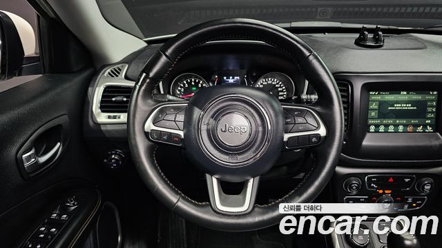 Jeep Compass (II) 2.4 Longitude AWD 2018 — фото 16