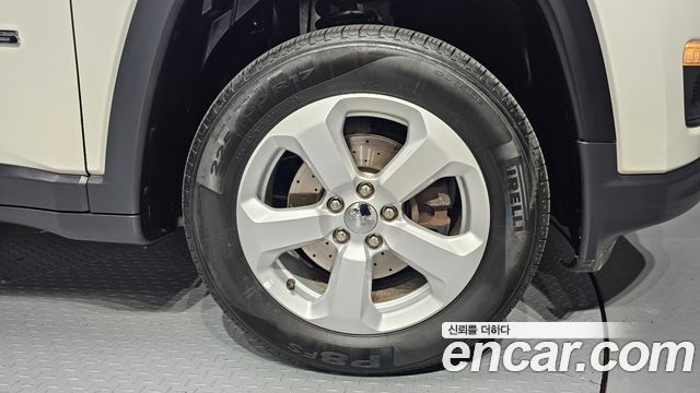 Jeep Compass (II) 2.4 Longitude AWD 2018 — фото 21