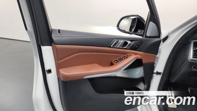 BMW X5 (G05) M50i 2022 — фото 24