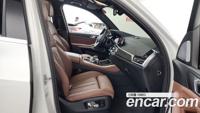 BMW X5 (G05) M50i 2022 — фото 26