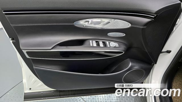 Genesis GV70 2.5T Gasoline 2WD 2024 — фото 24