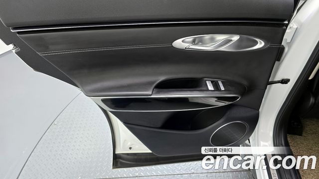 Genesis GV70 2.5T Gasoline 2WD 2024 — фото 25