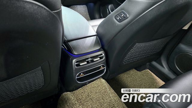 Genesis GV70 2.5T Gasoline 2WD 2024 — фото 30