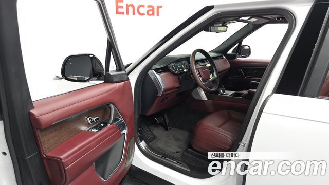 Land Rover Range Rover (V) P550E AB 2025 — фото 10