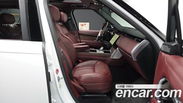 Land Rover Range Rover (V) P550E AB 2025 — фото 11