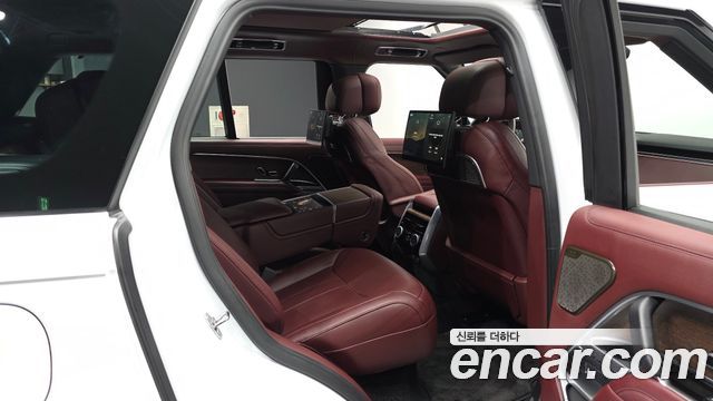 Land Rover Range Rover (V) P550E AB 2025 — фото 12