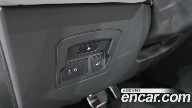 Land Rover Range Rover Velar 2.0 P400E Dynamic SE 2026 — фото 16