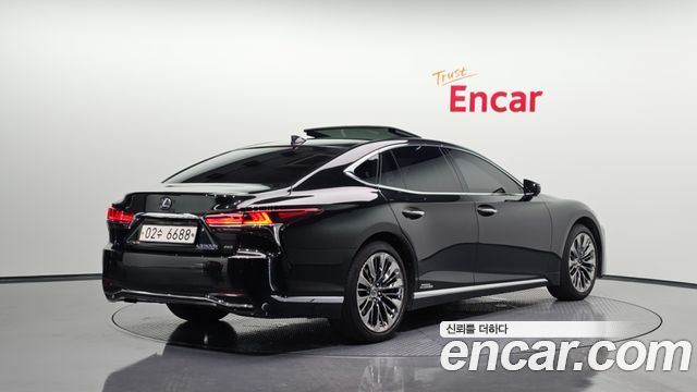 Lexus LS500h (V) 3.5 Platinum AWD 2018 — фото 2