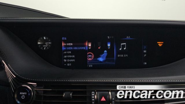 Lexus LS500h (V) 3.5 Platinum AWD 2018 — фото 17