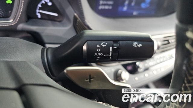 Lexus LS500h (V) 3.5 Platinum AWD 2018 — фото 33