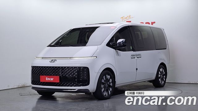 Hyundai Staria Lounge 9-Seater Inspiration 2022 — фото 1