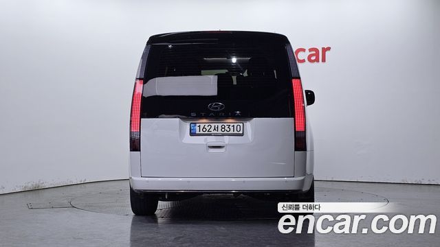 Hyundai Staria Lounge 9-Seater Inspiration 2022 — фото 4