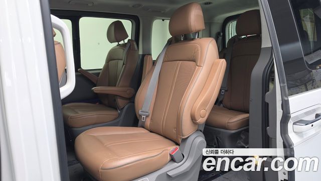Hyundai Staria Lounge 9-Seater Inspiration 2022 — фото 11