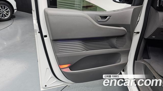 Hyundai Staria Lounge 9-Seater Inspiration 2022 — фото 24