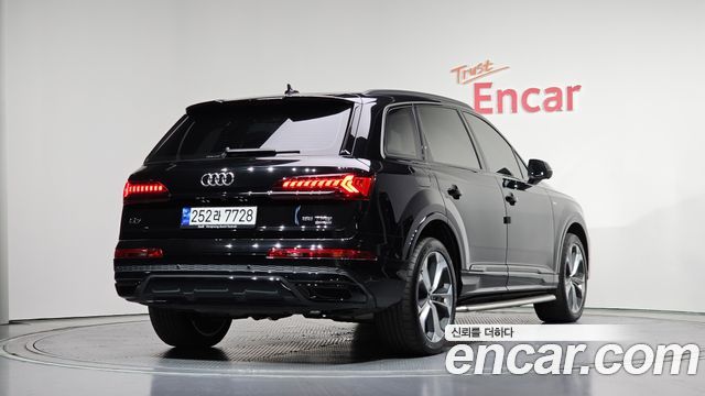 Audi Q7 (4M) 55 TFSI Quattro Premium 2023 — фото 2