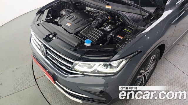 Volkswagen Tiguan (II) 2.0 TDI Prestige 2024 — фото 6