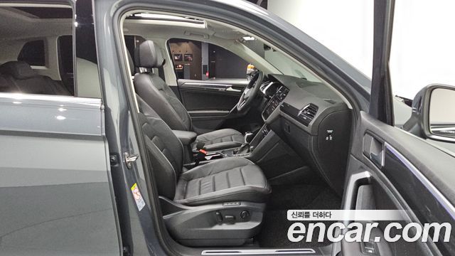 Volkswagen Tiguan (II) 2.0 TDI Prestige 2024 — фото 16