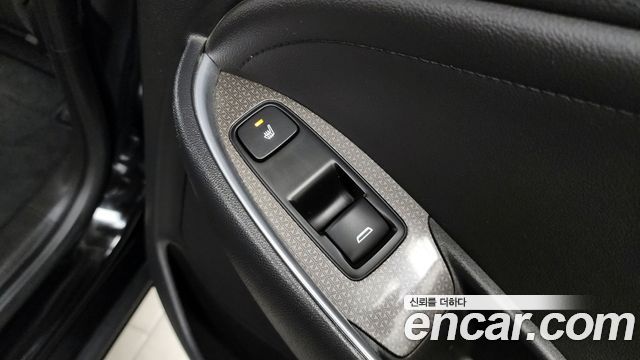 Chevrolet Malibu 2.0 Turbo LT Special 2019 — фото 19