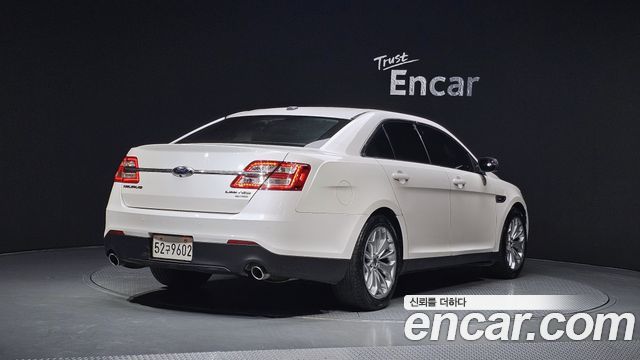 Ford Taurus 2.0 Limited EcoBoost 6th 2017 — фото 2