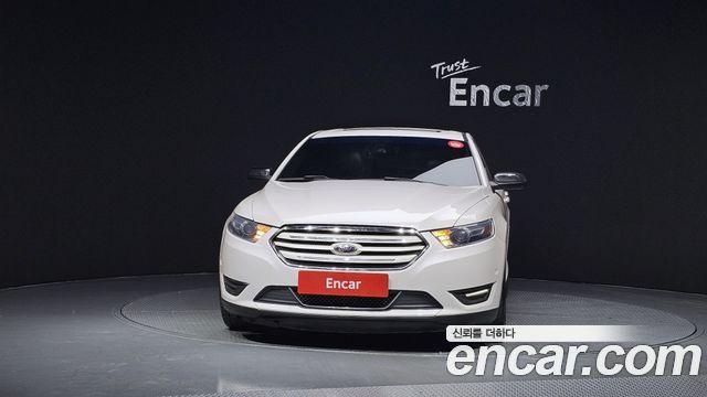 Ford Taurus 2.0 Limited EcoBoost 6th 2017 — фото 3