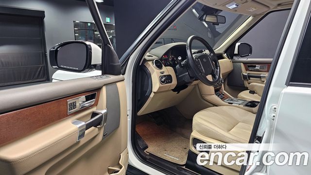 Land Rover Discovery 4 3.0 SDV6 SE 2016 — фото 10